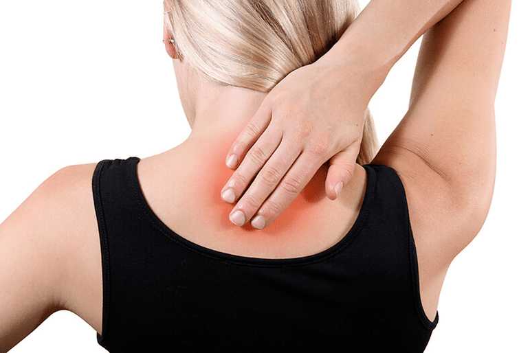 Ee vun de Symptomer vun Osteochondrose ass Réckschmerzen